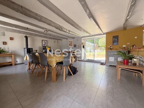 MOREAC - Charmante longère à vendre, 4 chambres, joli jardin de 1790 m² et ses dépendances