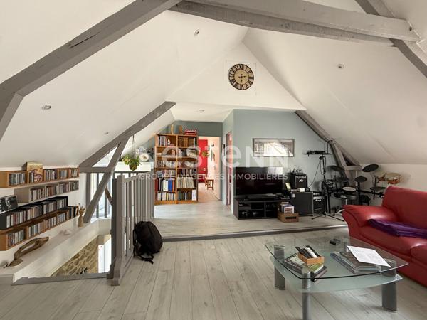 MOREAC - Charmante longère à vendre, 4 chambres, joli jardin de 1790 m² et ses dépendances