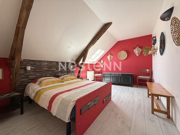 MOREAC - Charmante longère à vendre, 4 chambres, joli jardin de 1790 m² et ses dépendances