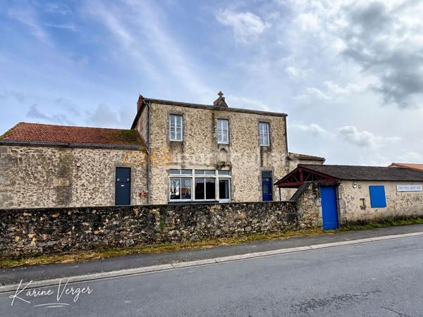 Vente
                Local commercial300 m² - MORTAGNE SUR SEVRE (85290)