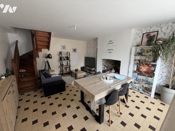 Maison d'habitation de 110m² avec 8160m² de terrain et dépendances 