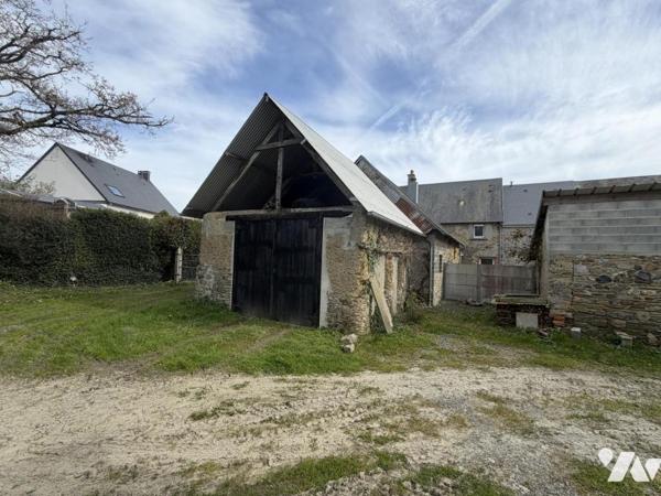 Maison d'habitation de 110m² avec 8160m² de terrain et dépendances 