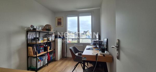LANDERNEAU en centre ville ! Appartement  T4 rénové de 95m²