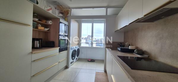 LANDERNEAU en centre ville ! Appartement  T4 rénové de 95m²