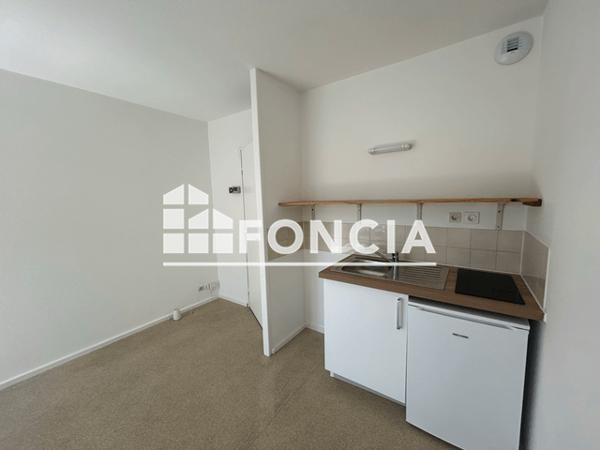 Location Studio 22.06 m² - 9 RUE RAYMOND LAVIGNE Talence 33400