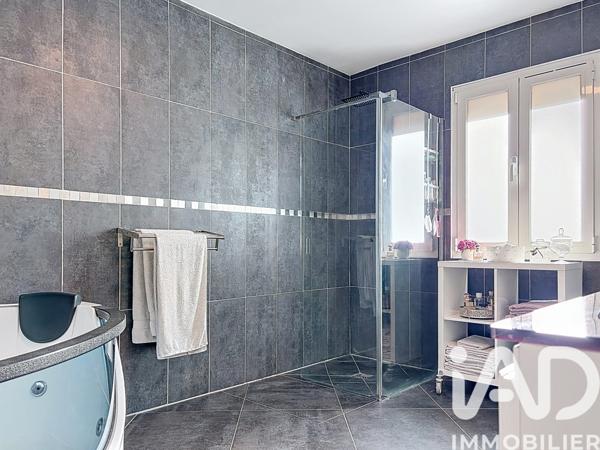 Maison à vendre 6 pièces 165 m² Mévoisins