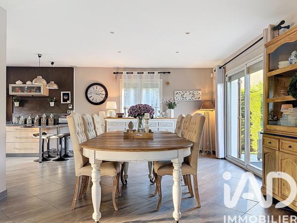 Maison à vendre 6 pièces 165 m² Mévoisins