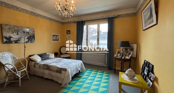 À vendre Maison 6 pièces 188 m² - Niort 79000