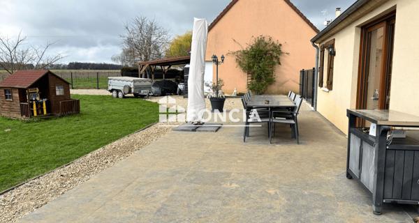 À vendre Maison 5 pièces 100 m² - Fresnay-sur-sarthe 72130