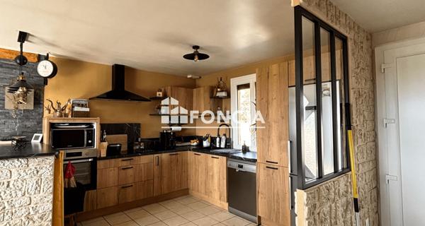 À vendre Maison 5 pièces 100 m² - Fresnay-sur-sarthe 72130