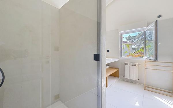 Maison à vendre    6 pièces •  Anglet