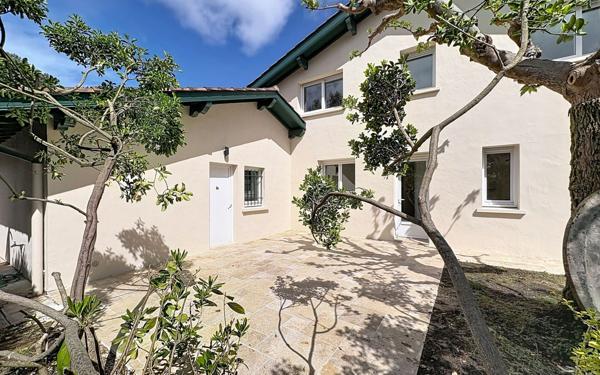 Maison à vendre    6 pièces •  Anglet