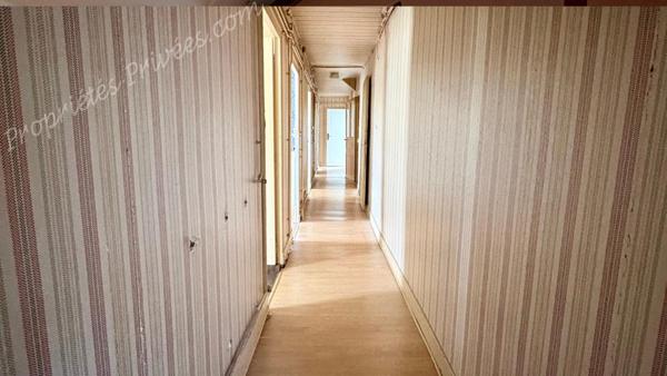 Maison Les Montils 10 pièce(s) 220 m2