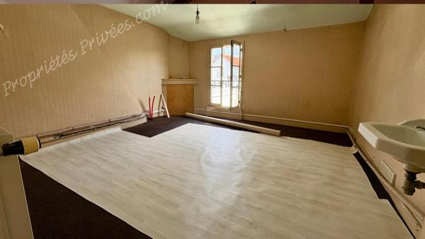 Maison Les Montils 10 pièce(s) 220 m2