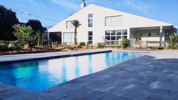 Rare à la vente! Belle propriété à 500m de la mer