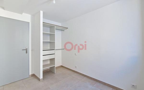 Appartement à louer    3 pièces •  Saint-Féliu-d'Avall