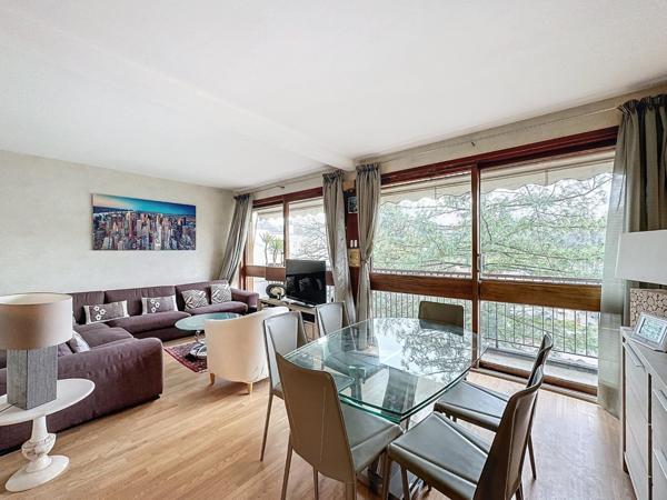 Résidence Élysée 2, piscine privée, 4 pièces traversant avec balcon - environnement calme et verdoyant