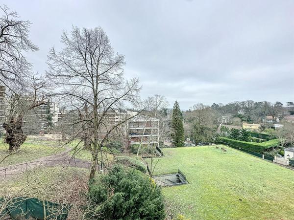 Résidence Élysée 2, piscine privée, 4 pièces traversant avec balcon - environnement calme et verdoyant