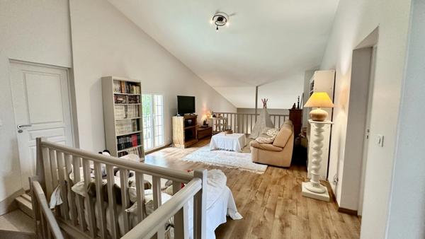 Maison à vendre 7 pièces MARTIGNAS SUR JALLE (33)