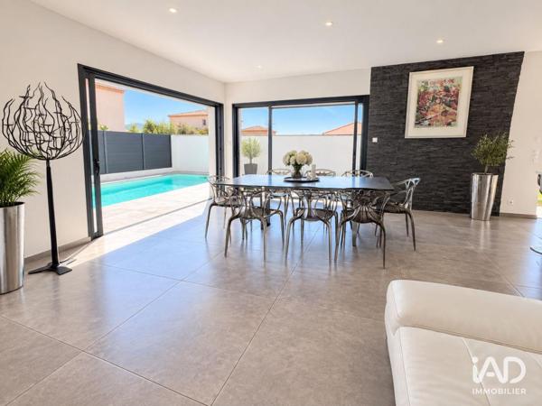 Maison à vendre 5 pièces 132 m² Saint-Cyr-sur-Mer