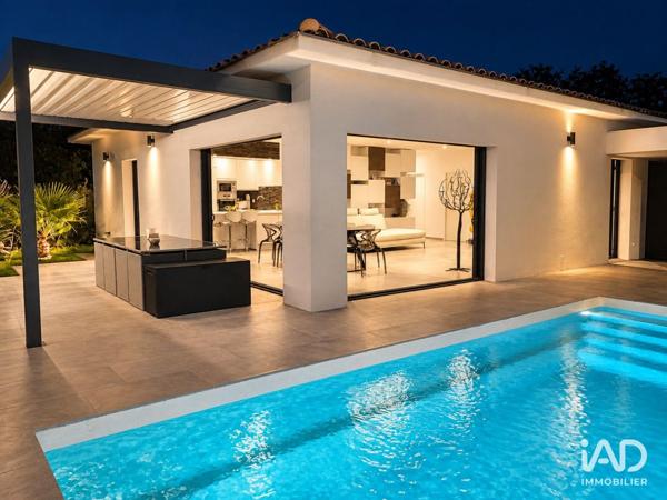 Maison à vendre 5 pièces 132 m² Saint-Cyr-sur-Mer