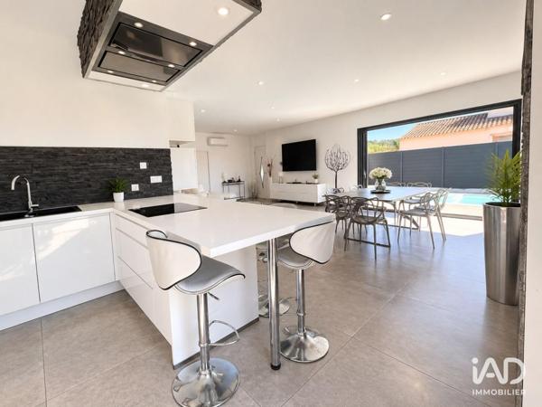 Maison à vendre 5 pièces 132 m² Saint-Cyr-sur-Mer