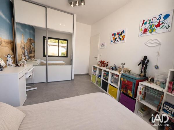 Maison à vendre 5 pièces 132 m² Saint-Cyr-sur-Mer