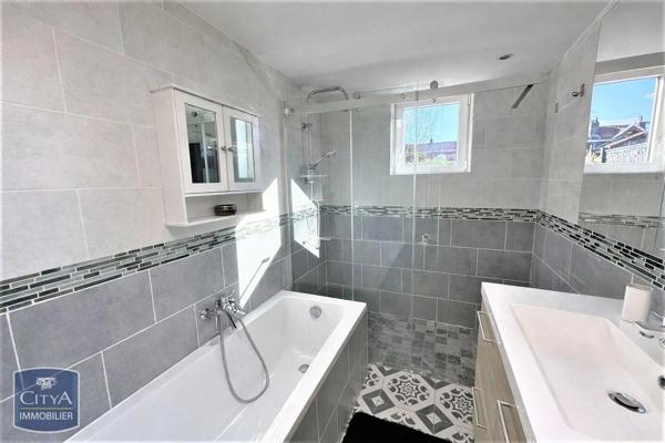 Maison à louer 5 pièces 87.86m² Loos (59120)