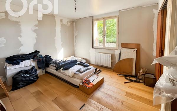 Maison à vendre    3 pièces • 75 m2 Thueyts