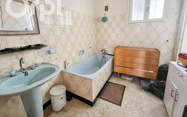 Maison à vendre    3 pièces • 75 m2 Thueyts