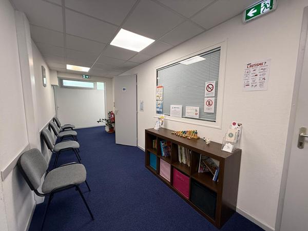 A LOUER - Local professionnel de 17 m² dans un cabinet paramedical -  G584
