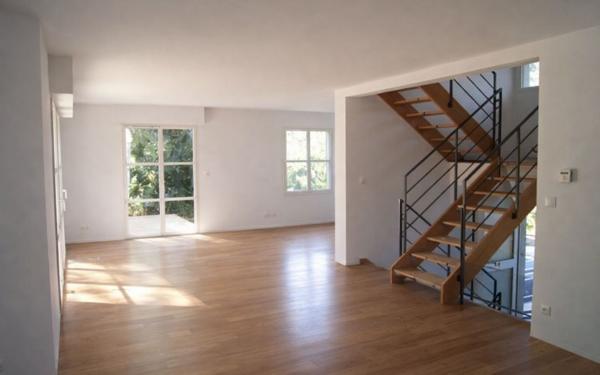 Maison à louer    6 pièces •  Aigremont