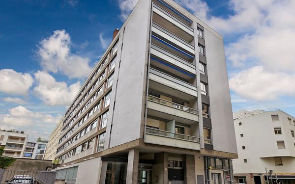 Appartement à vendre    5 pièces • 136,42 m2 Lyon 6
