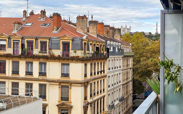 Appartement à vendre    5 pièces • 136,42 m2 Lyon 6