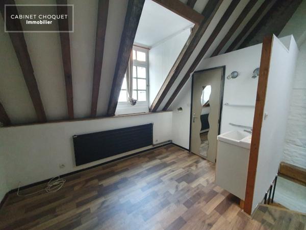 F2 EN TRIPLEX A LOUER - VIEUX-LILLE - 40 m 2 - 699 € charges comprises par mois