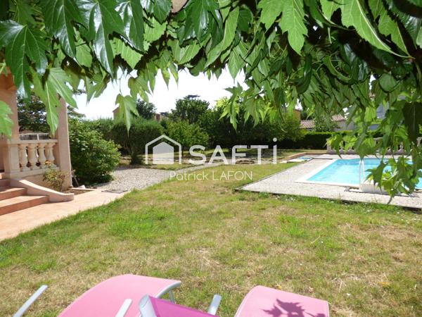 Villa, environnement calme et agréable.