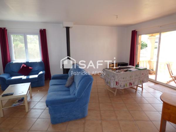 Villa, environnement calme et agréable.