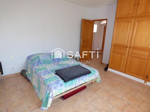 Villa, environnement calme et agréable.