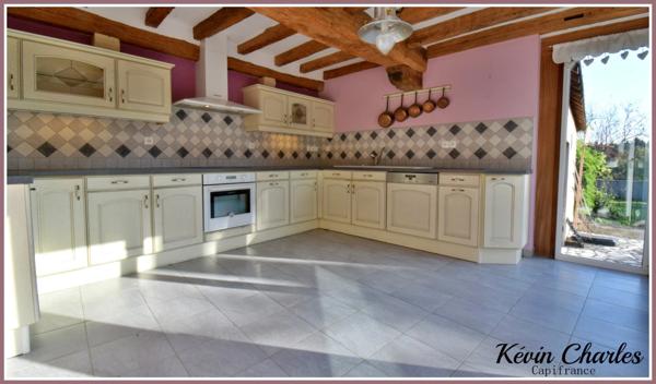 MAISON DE BOURG - 7 PIECES