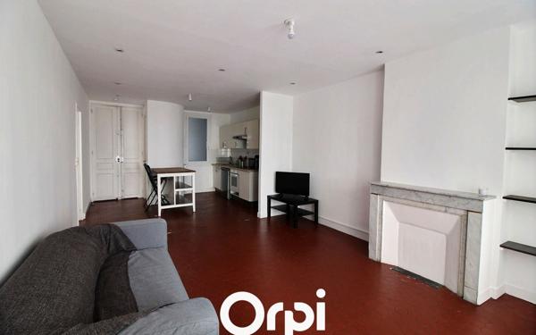 Appartement à vendre    2 pièces • 50 m2 Marseille 6