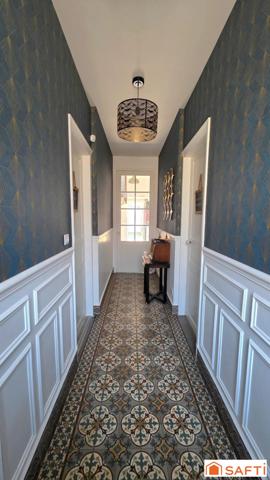 Superbe maison bourgeoise T7, cour et garage avec combles aménageables
