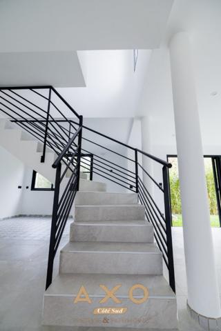 SALON-DE-PROVENCE  MAISON ART DÉCO T4  GARAGE  GRANDES OUVERTURES  JARDIN  LOTISSEMENT SÉCURISÉ