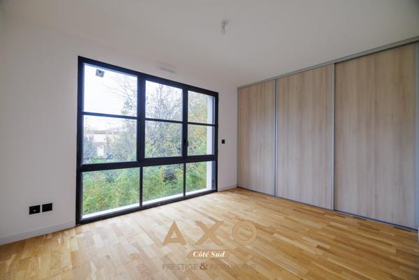 SALON-DE-PROVENCE  MAISON ART DÉCO T4  GARAGE  GRANDES OUVERTURES  JARDIN  LOTISSEMENT SÉCURISÉ