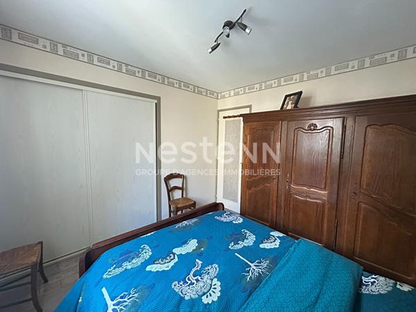 Maison familiale avec 3 chambres et un bureau idéalement située à La Suze sur Sarthe !