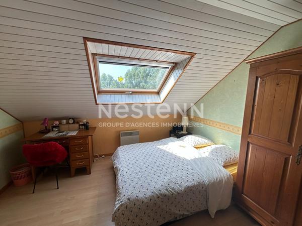 Maison familiale avec 3 chambres et un bureau idéalement située à La Suze sur Sarthe !