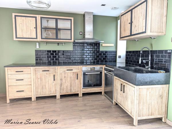 Maison de ville rénovée avec suite parentale, patio sans vis à vis et dépendance – Chaumes-en-Brie