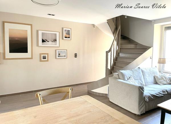 Maison de ville rénovée avec suite parentale, patio sans vis à vis et dépendance – Chaumes-en-Brie