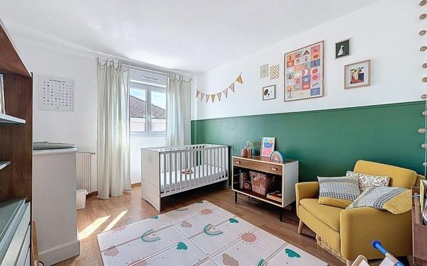 Appartement à vendre    3 pièces • 67,18 m2 Guyancourt