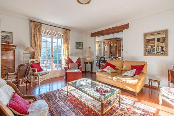 Maison à vendre à Carpentras 7 pièces 177 m²