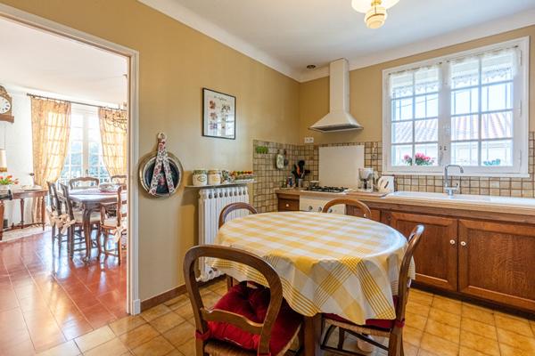 Maison à vendre à Carpentras 7 pièces 177 m²